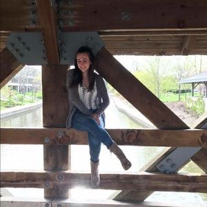 Meet your Posher, Elle